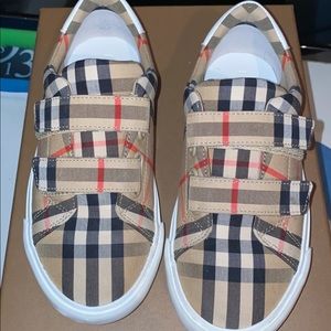 AUTHENTIC BURBERRY SHOES